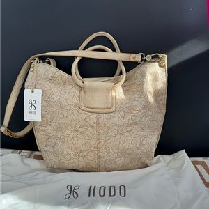 NWT- HOBO- Shelia Gold Leaf w/ Stitch Tote